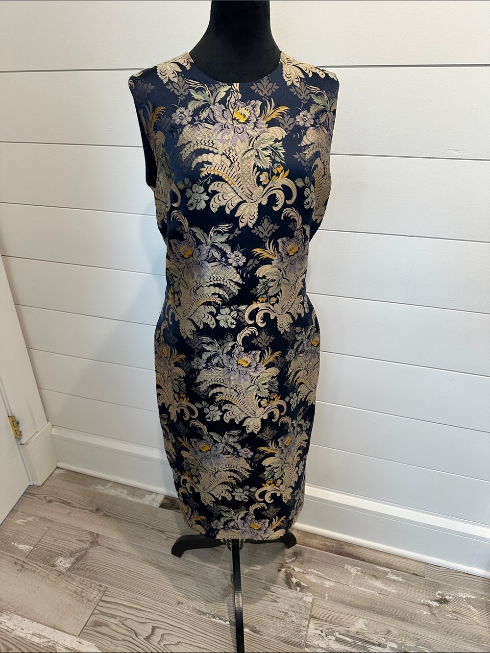 Ralph Lauren Purple Label Stunning Sleeveless Navy Floral Brocade Sheath Dress